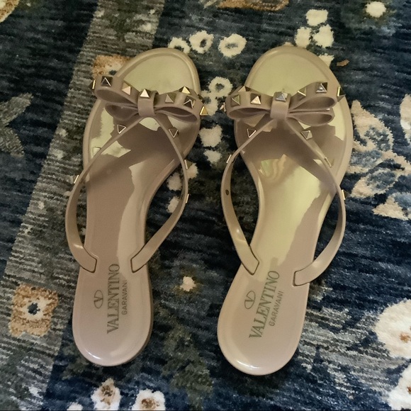 Valentino Garavini Rockstud Thongs size 40. - Picture 3 of 7